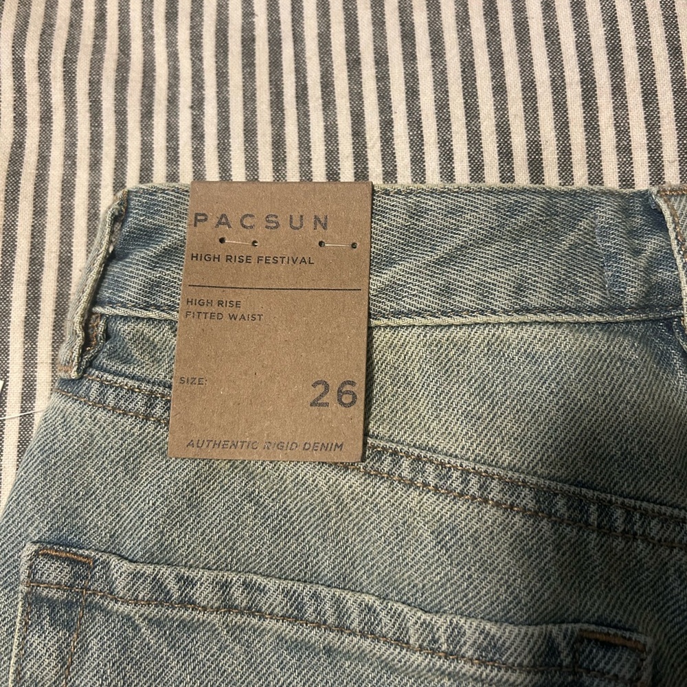 Pacsun Jean Shorts, Size 26 - Picture 3 of 8